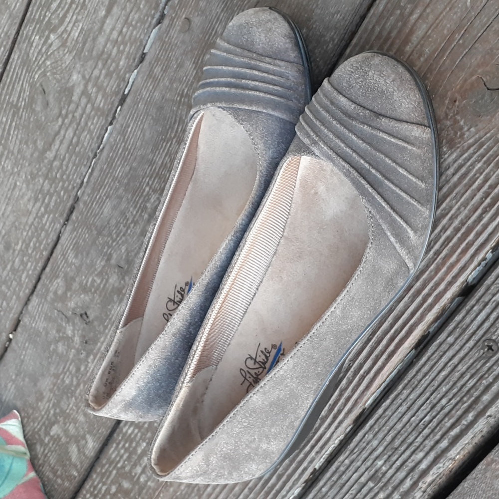 LifeStrides Velocity with Memory Foam womens shoes 7M taupe color